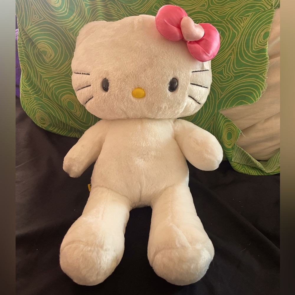 Build a Bear Hello Kitty with Pink 'satin' Bow